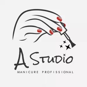 Logo Manicure Profissional com Mão e Esmalte para Editar